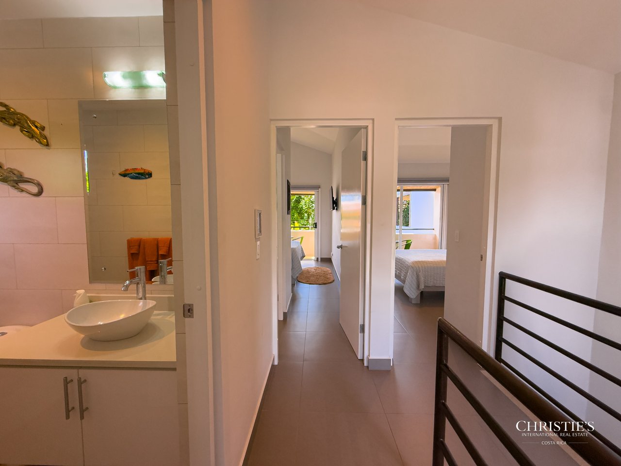 Ciudad del Mar Modern Home - South Jaco Beach 