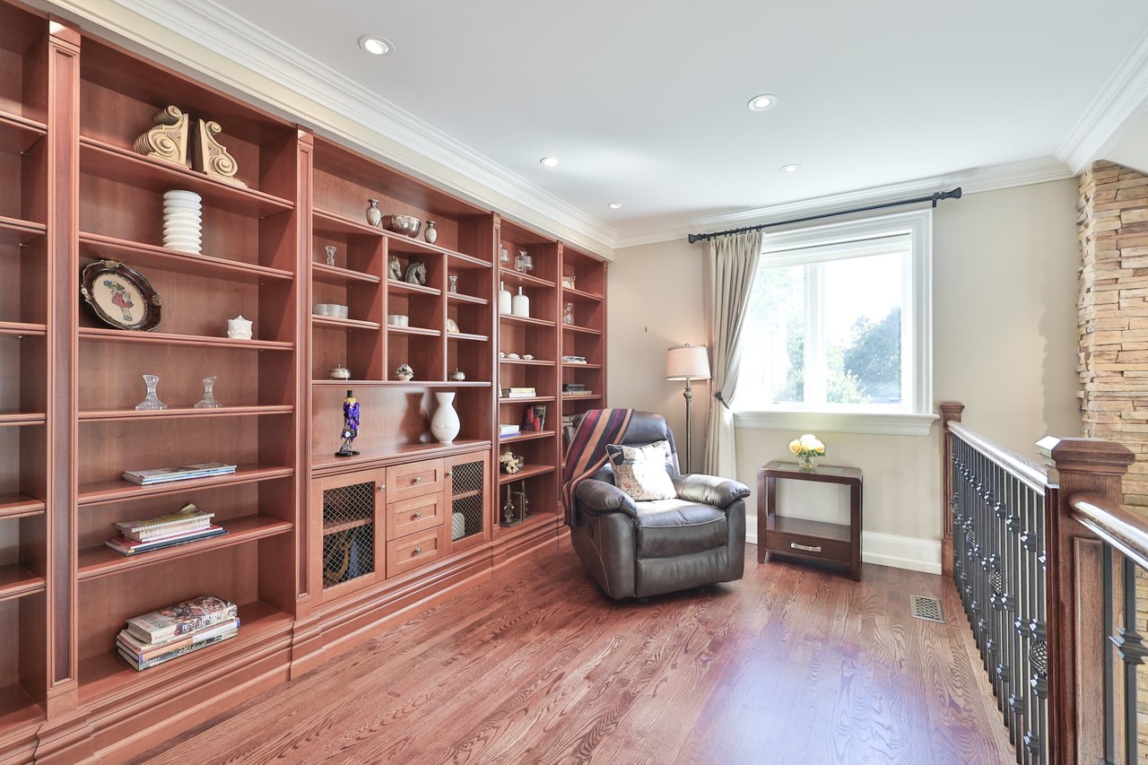 342 Pomona Avenue, Burlington