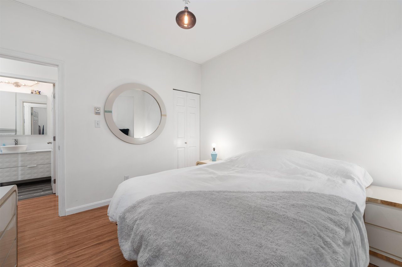 25-5988 Hastings St