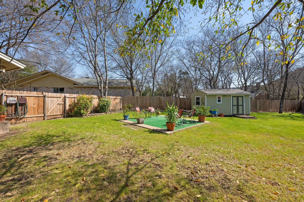 6103 Waldon Hollow