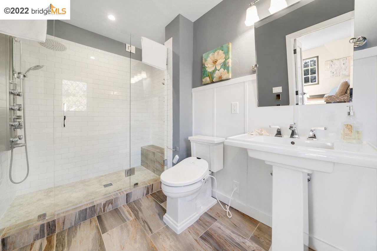 1665 Thousand Oaks Blvd