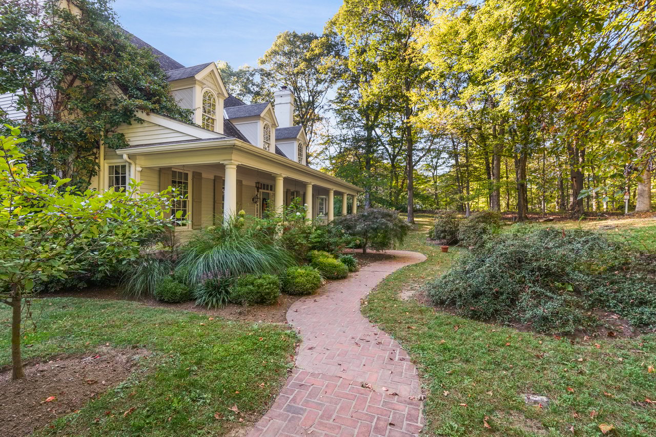 24 Twin Fawn Lane