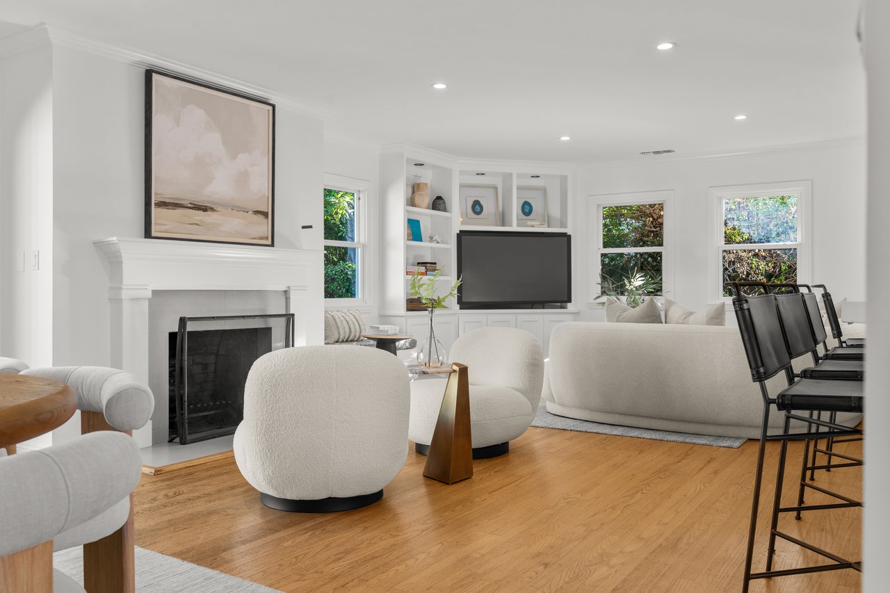 1412 Vivian Lane