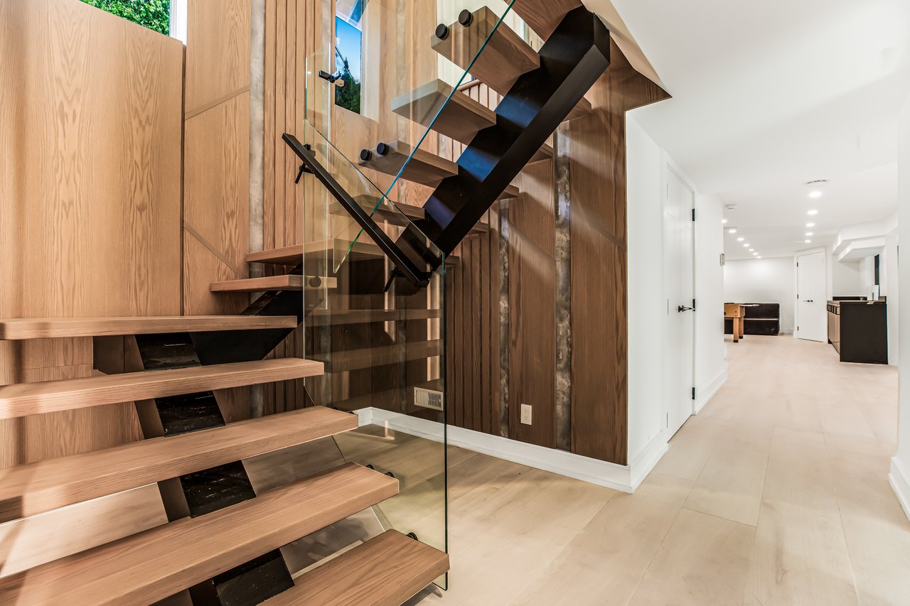 285 Balmy Beach Road