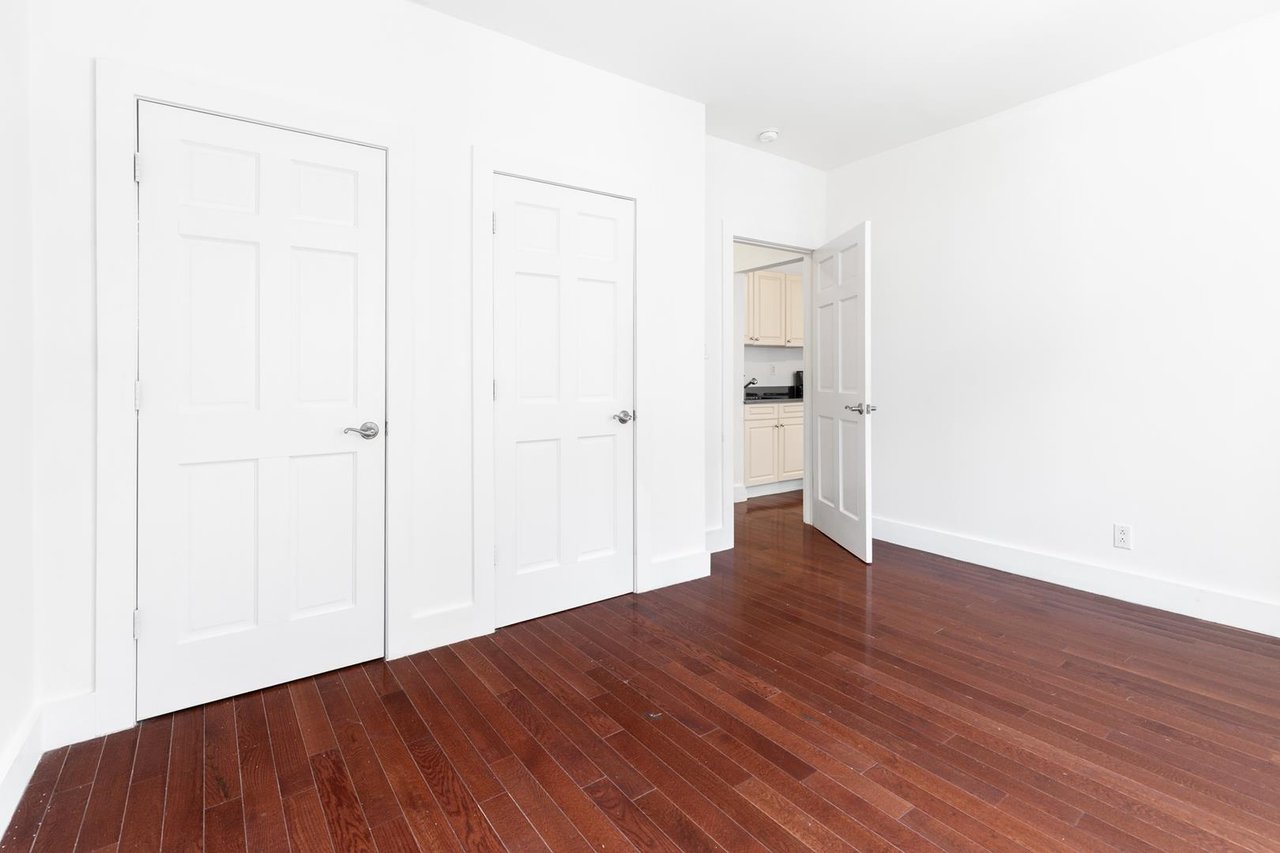 216 Macon Street, Apt 7