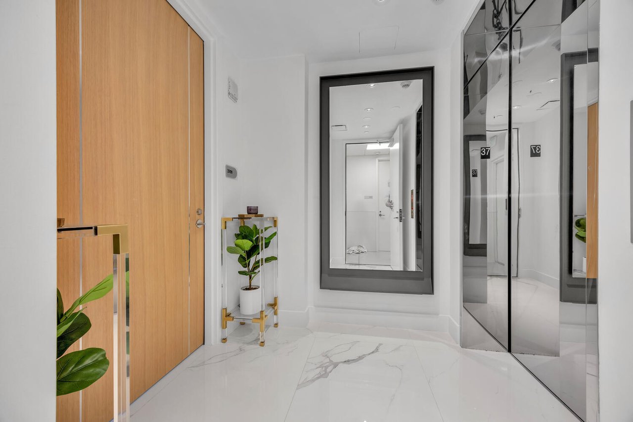 Luxury Home In The Sky | Ritz-Carlton Residences