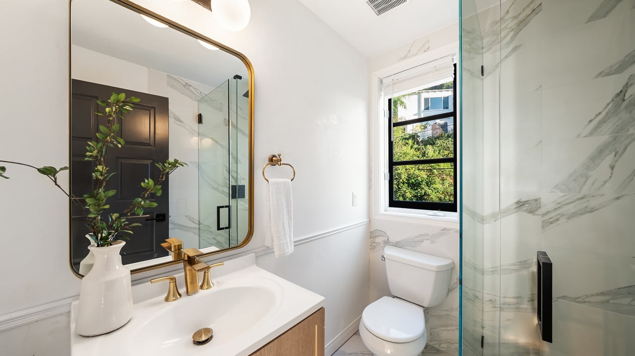 2591 Leicester Dr, Hollywood Hills