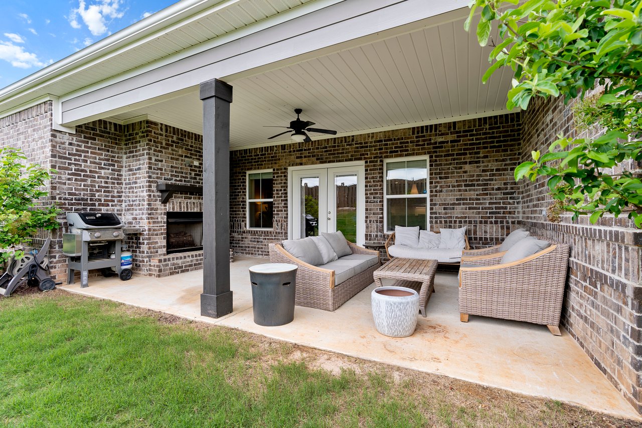 LARGE, GORGEOUS HOME - MADISON CITY SCHOOLS!