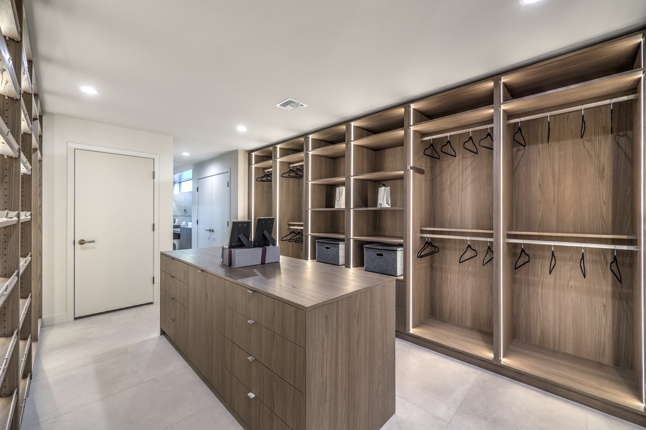 4077 Heron Fairway Dr