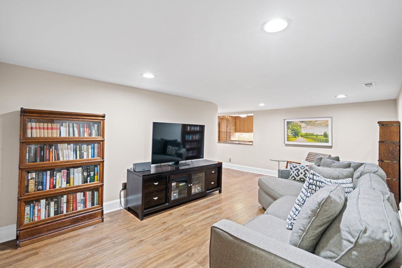 1726 17th St NW, Unit B1