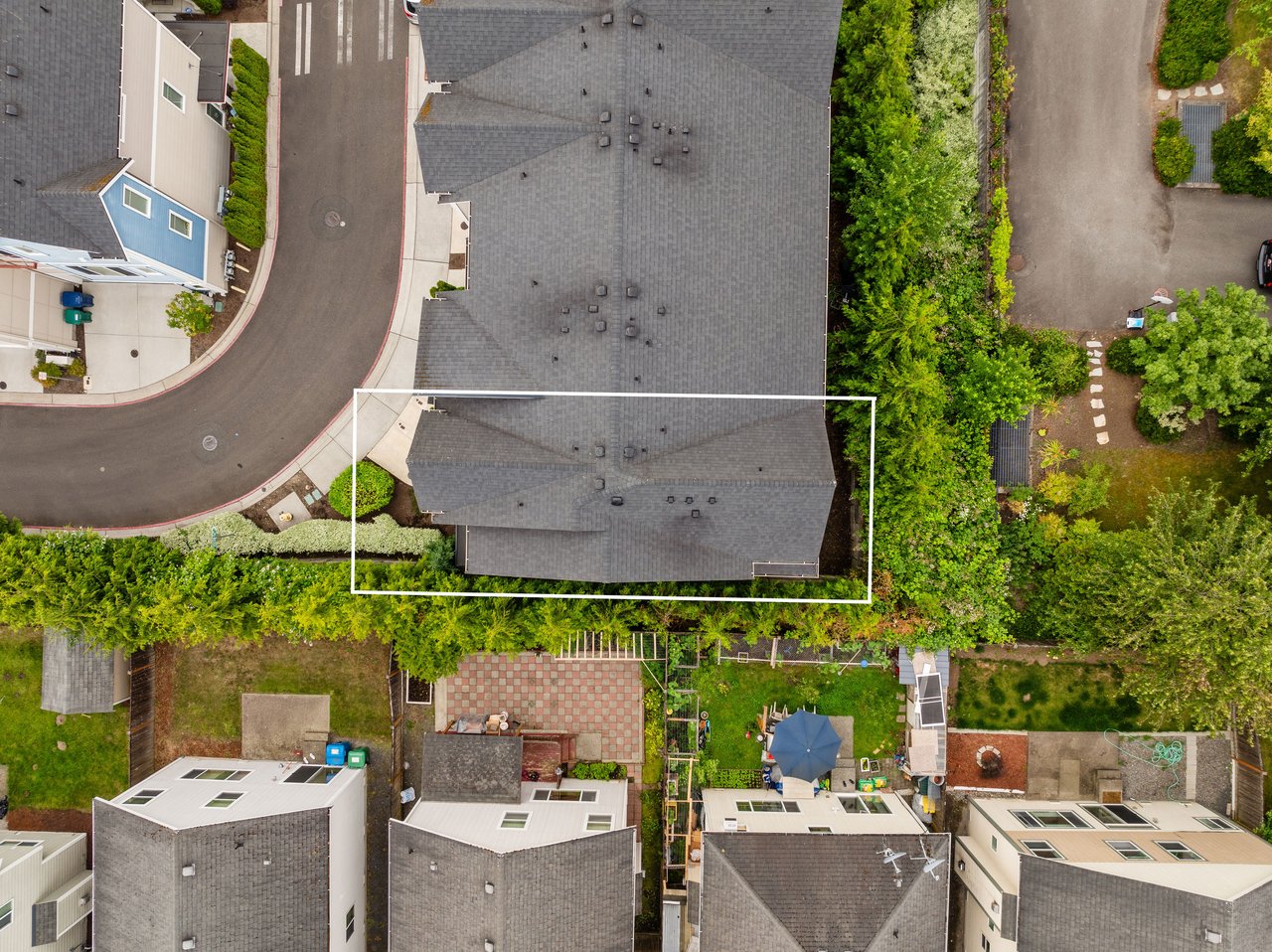 303 Anacortes Pl NE