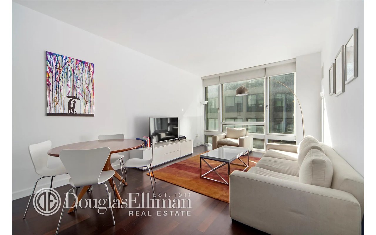 261 West 28th Street Unit: 3C