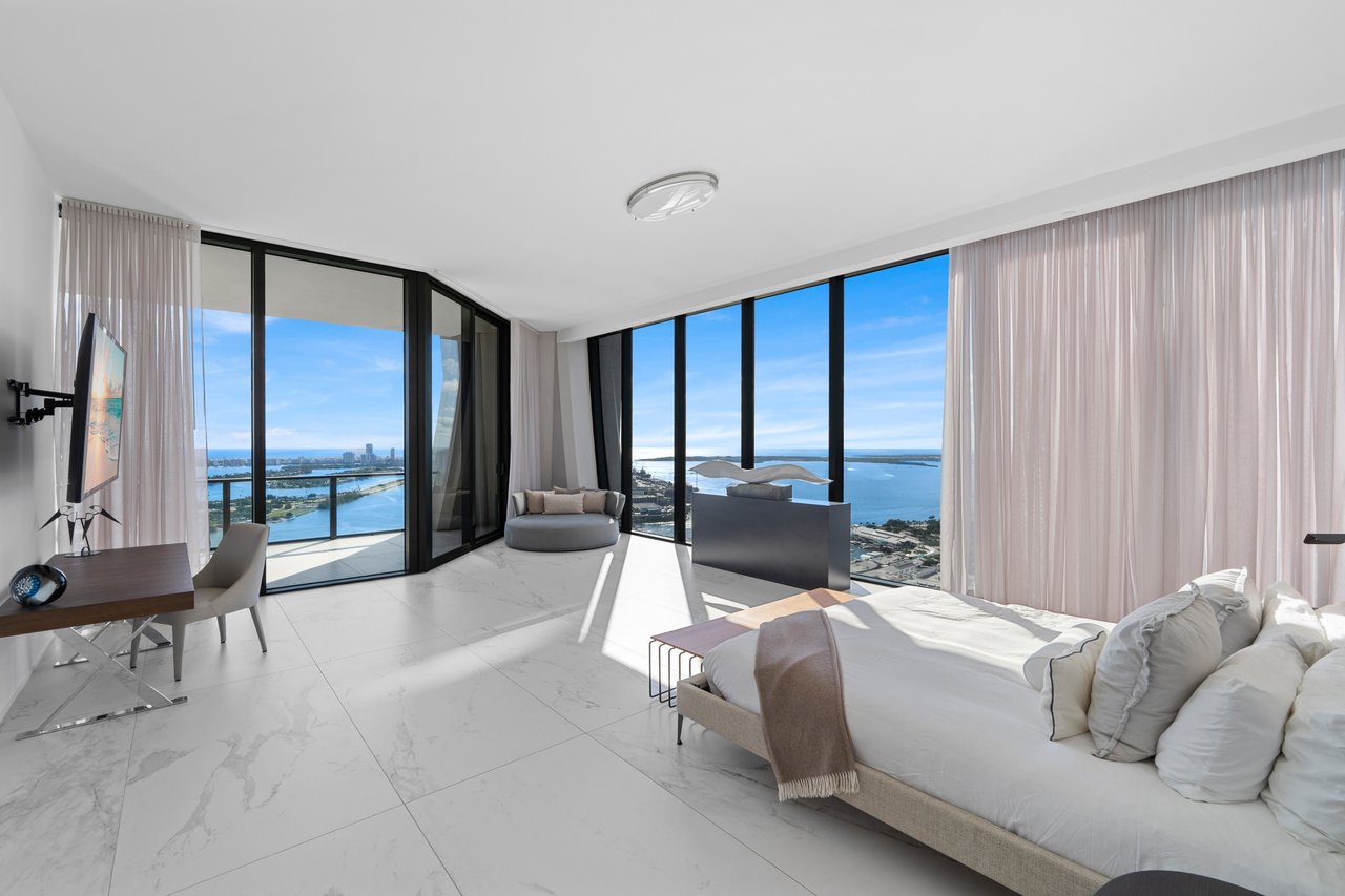 One Thousand Museum Lower Penthouse 4901