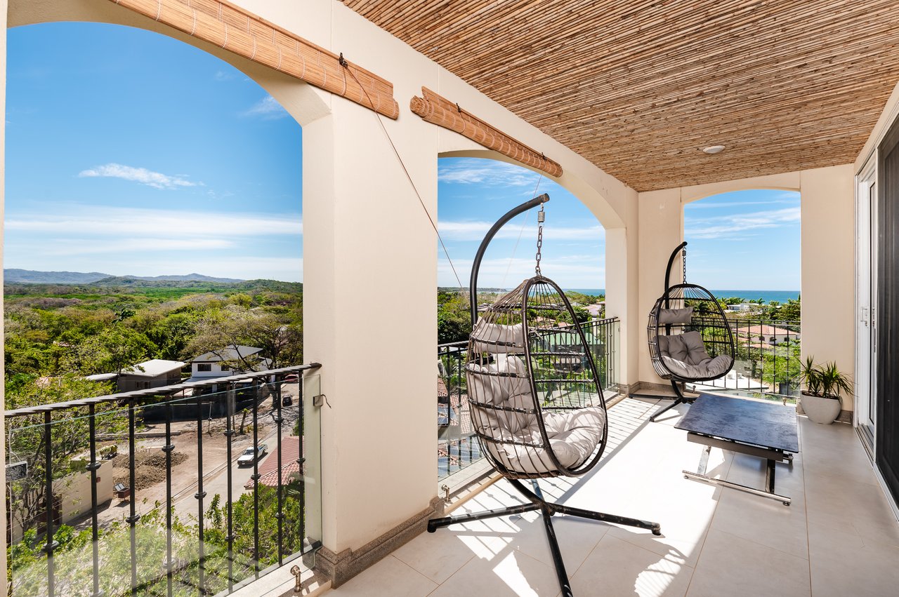 Penthouse 32 | Luxury Ocean-View Condo at Peninsula Langosta