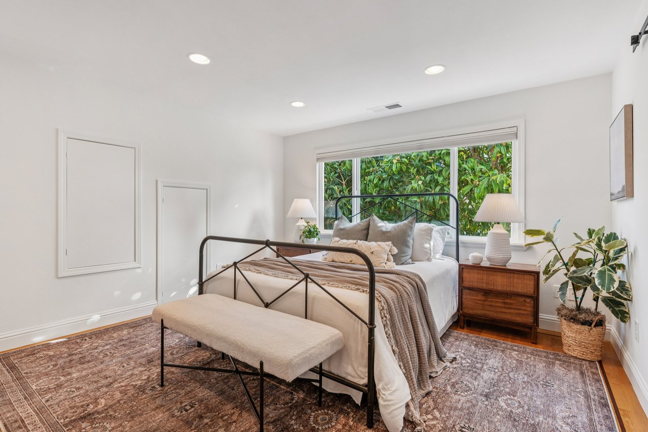 688 57th St, Oakland, CA