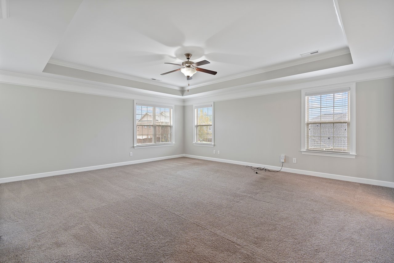 Spacious 5-Bedroom Luxury Retreat