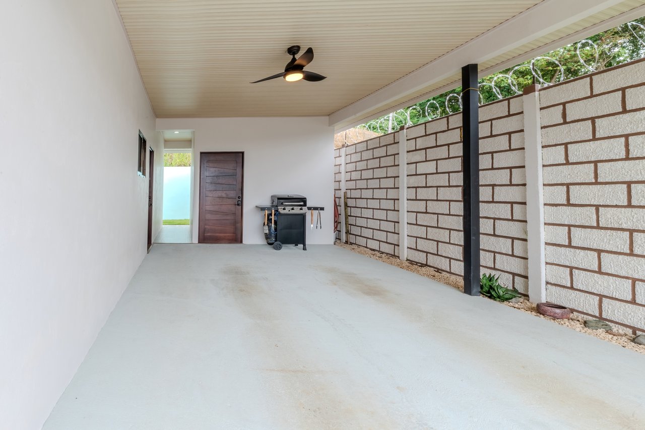 Vista de la Montaña House - Beautiful residence in the desirable Finca Los Alfaro - Quepos