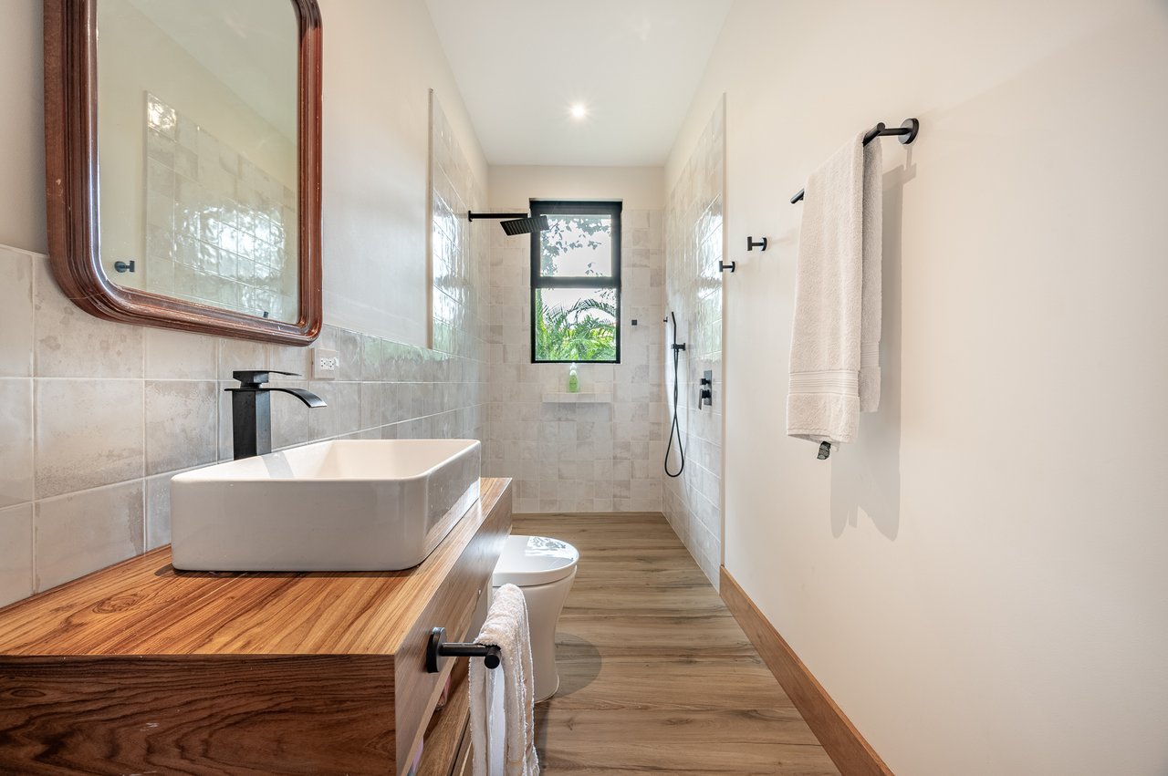 Casa Canto del Agua | Luxury 7-Bedroom Villa with Two Guest Apartments in Hacienda Pinilla’s Reserva de Golf