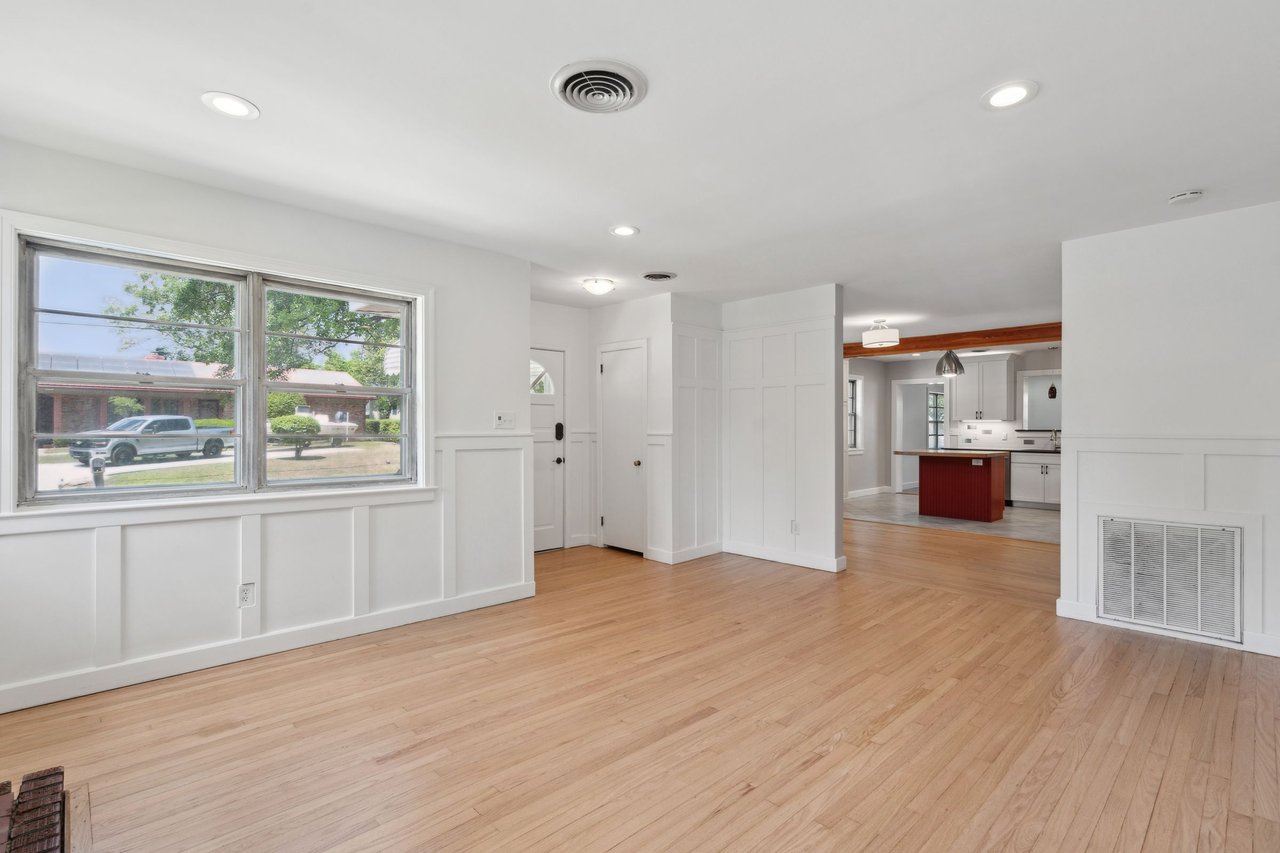1915 Aichele Drive