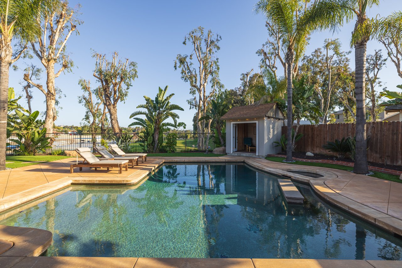 23965 Carrillo Dr