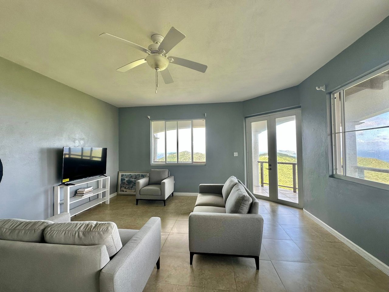 1062 Sabath Hill 2 Bedroom Apartment