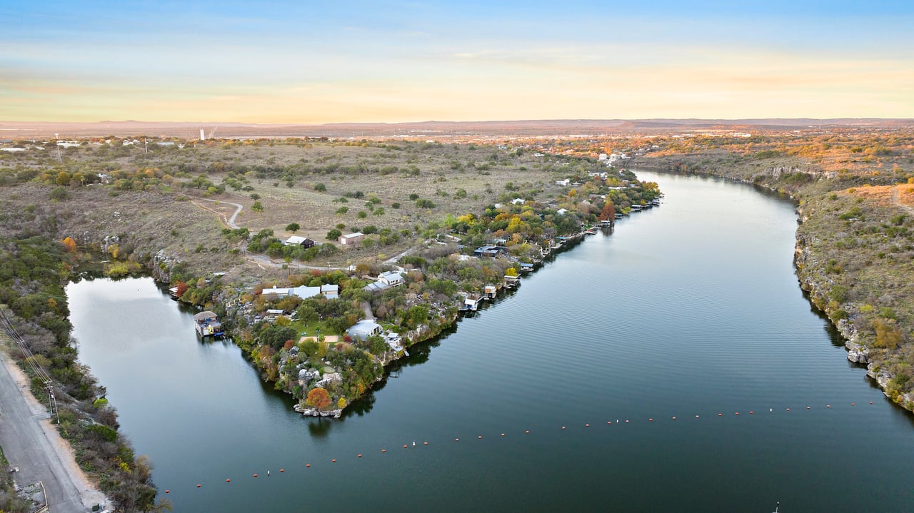 1450 Los Escondidos ST