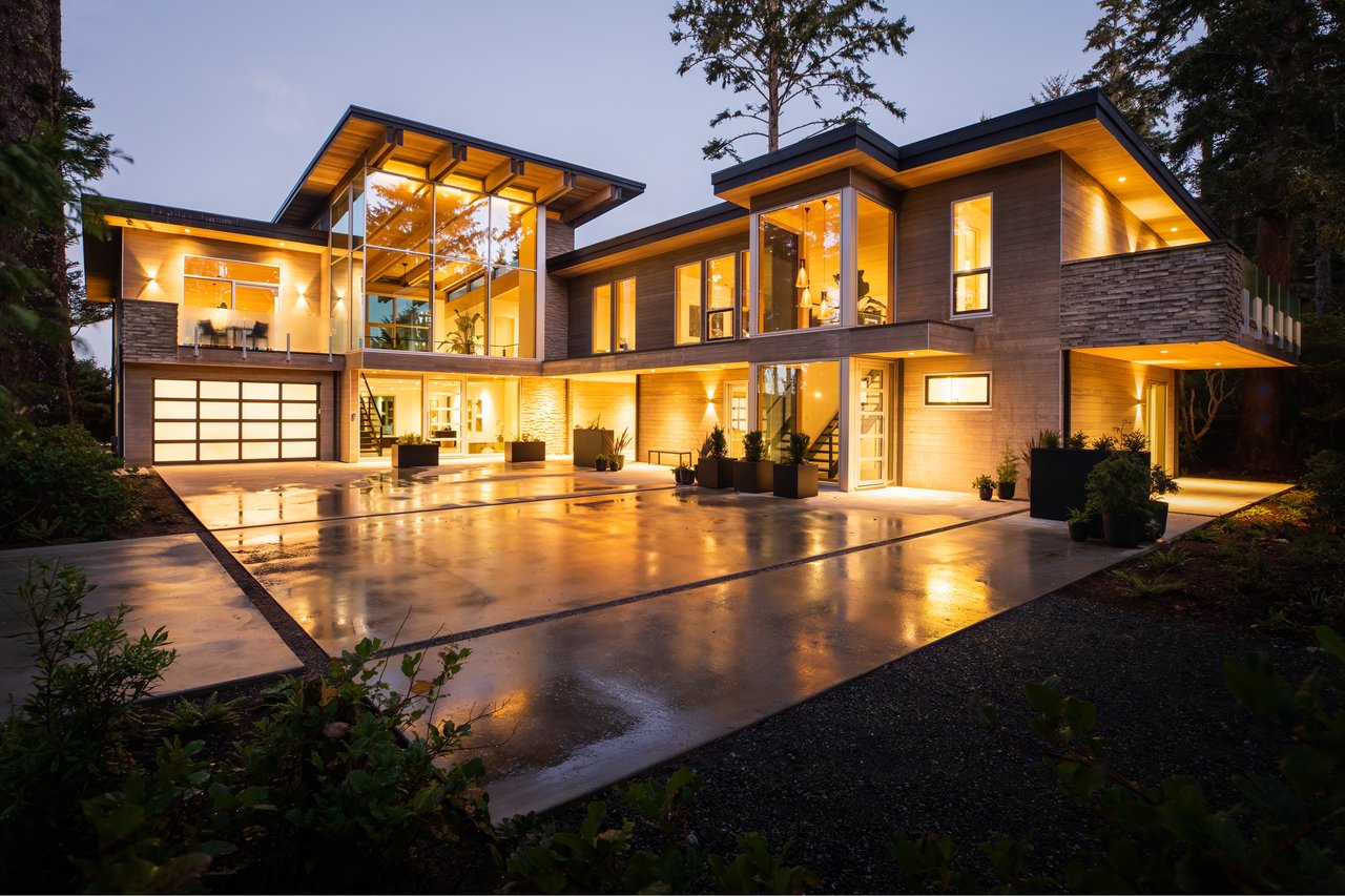 1305 Lynn Road