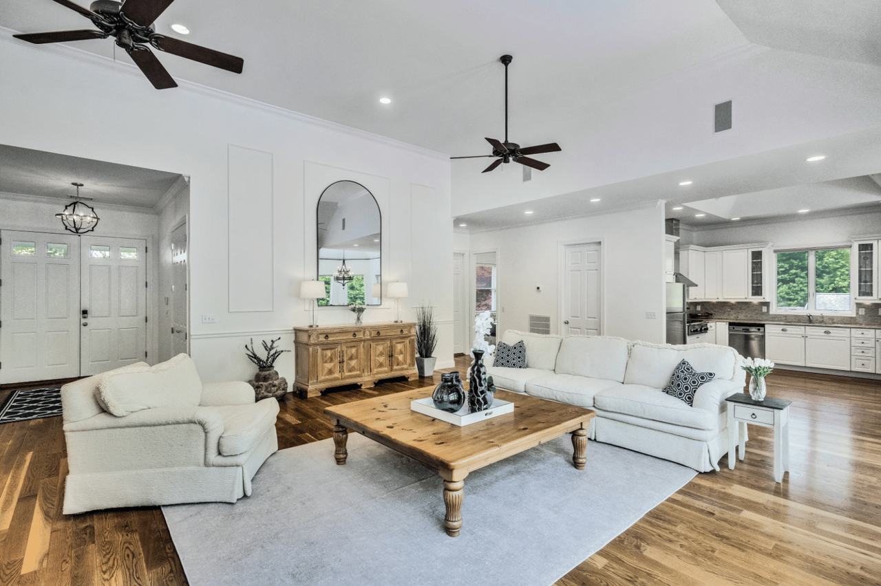 9 Sea Farm Ct, Bridgehampton