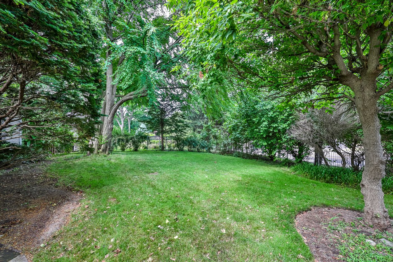 4312 Lakeshore Road, Burlington