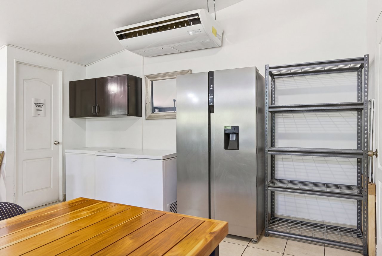 Reparito House | Turnkey Restaurant & Commercial Property for Sale