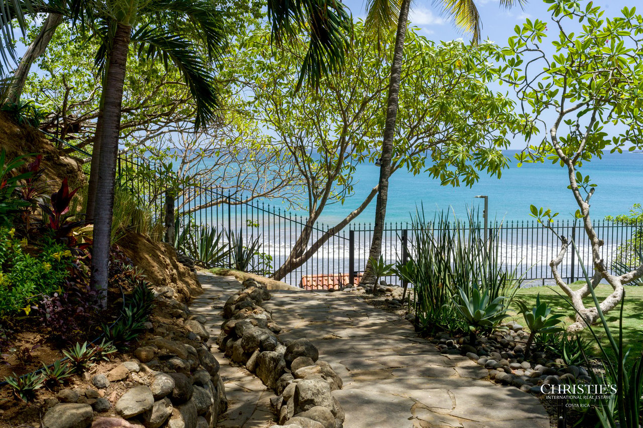 Casa Playa Bonita | Beachfront Luxury Estate in Playa Flamingo