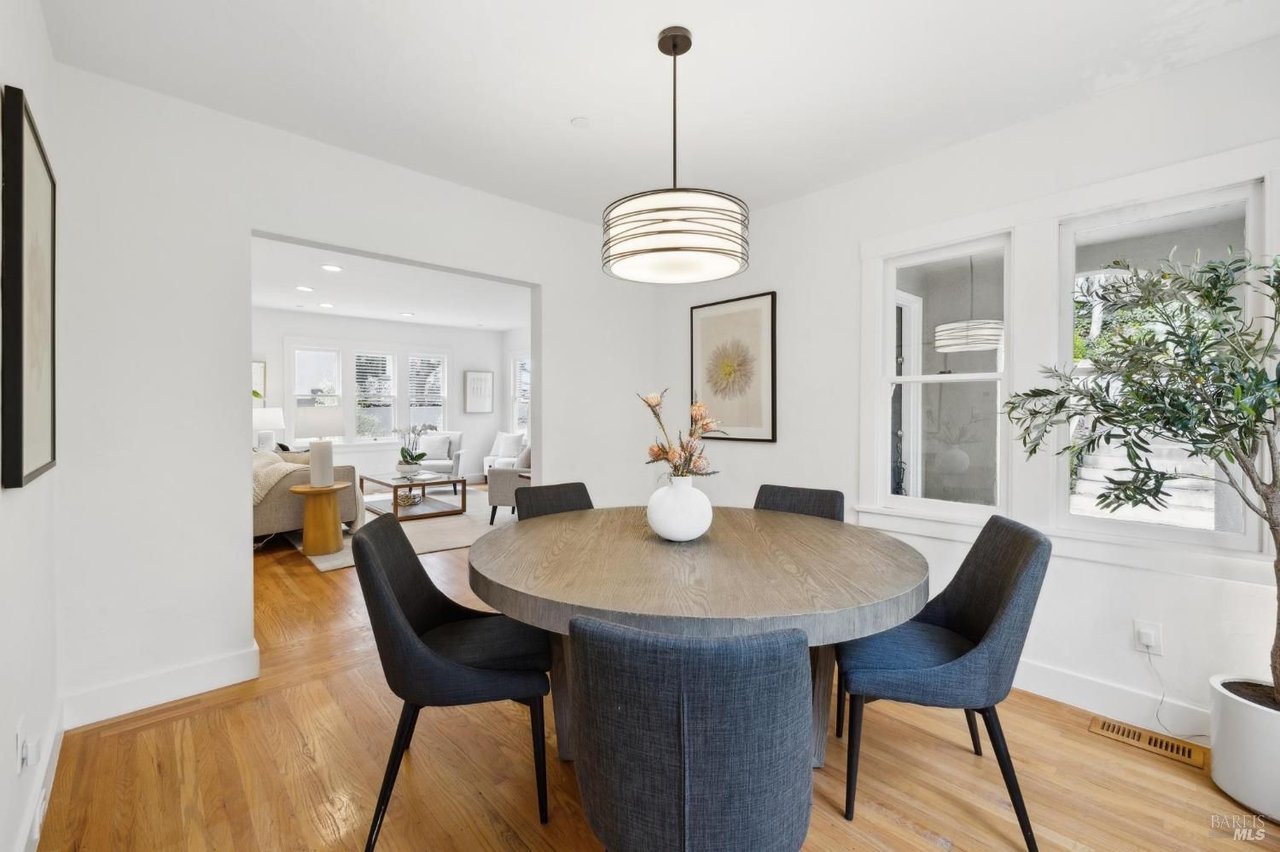27 Rutherford Ave