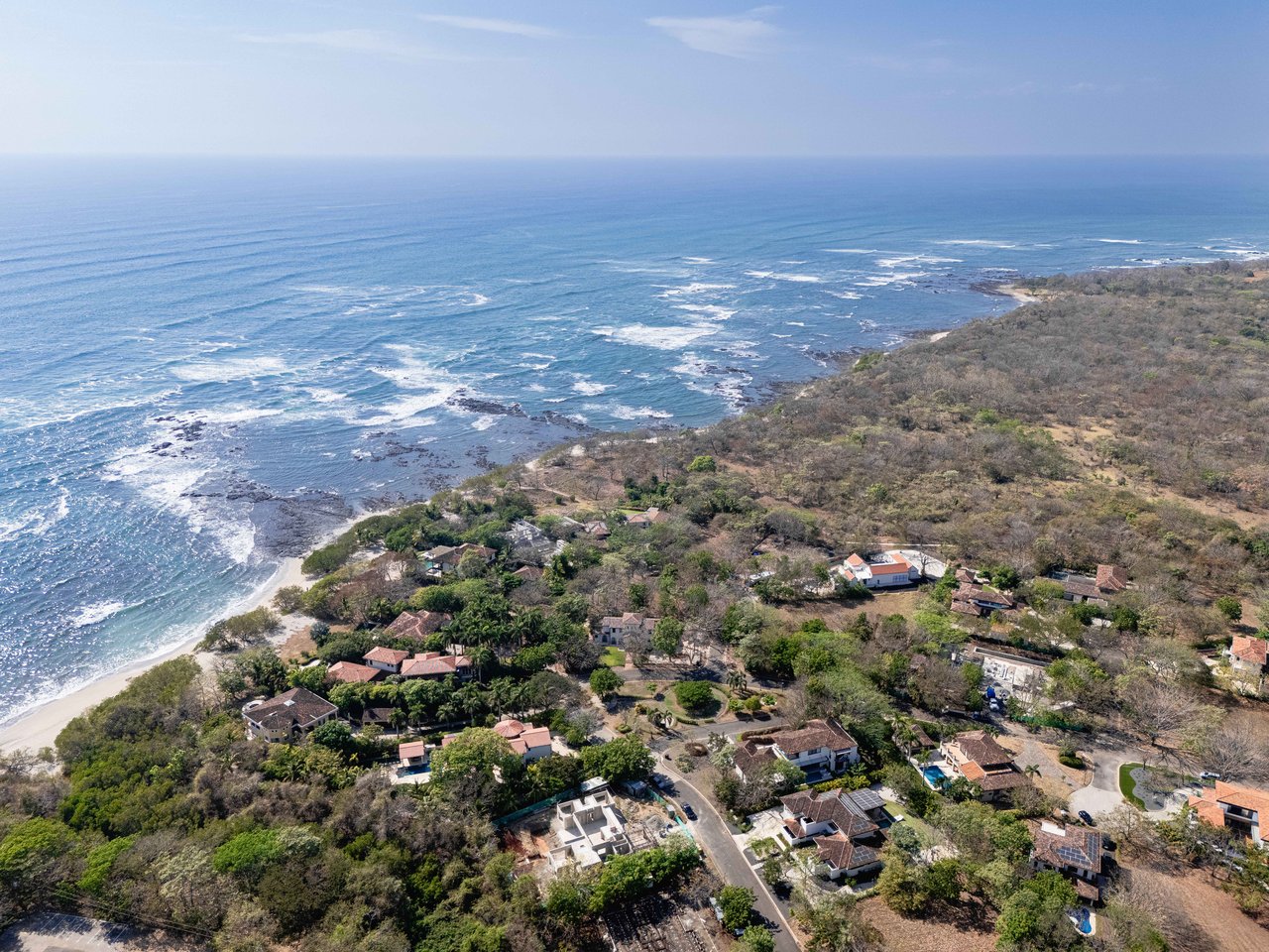 Casa Las Mareas | 4-Bedroom Beachfront Villa with Pool in Las Golondrinas, Hacienda Pinilla