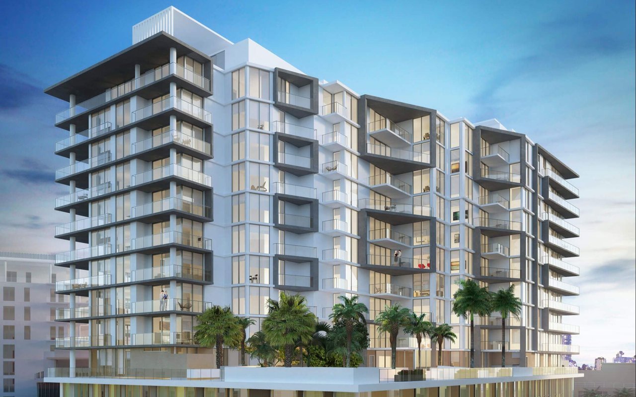 AURA at Metropolitan Naples