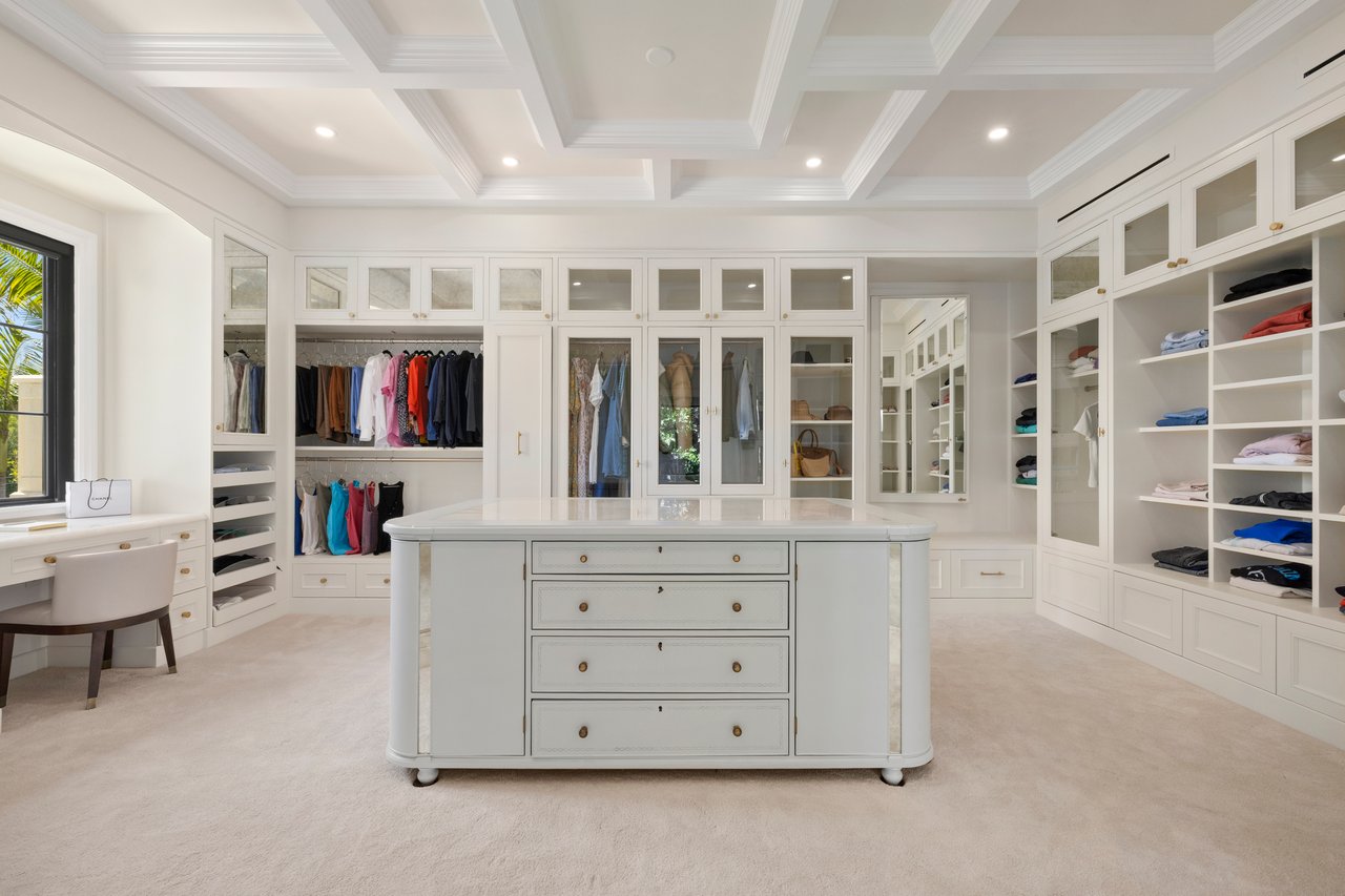 2325 Duxbury Cir