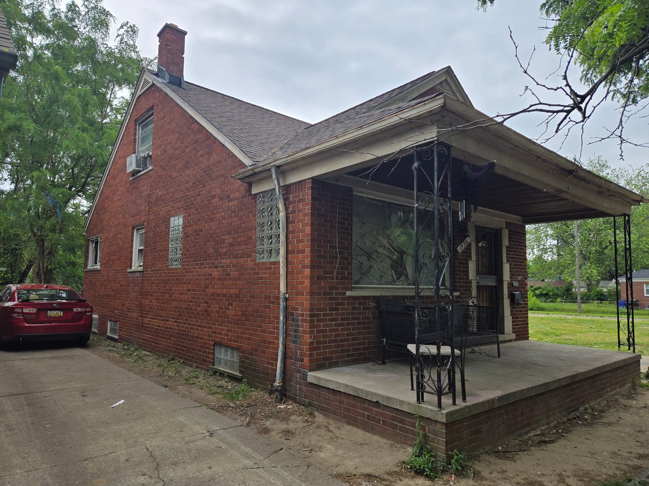 19716 Waltham St