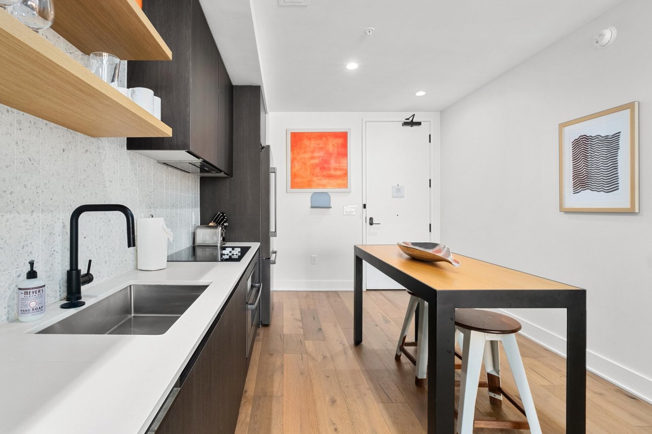 48 East Avenue #1310