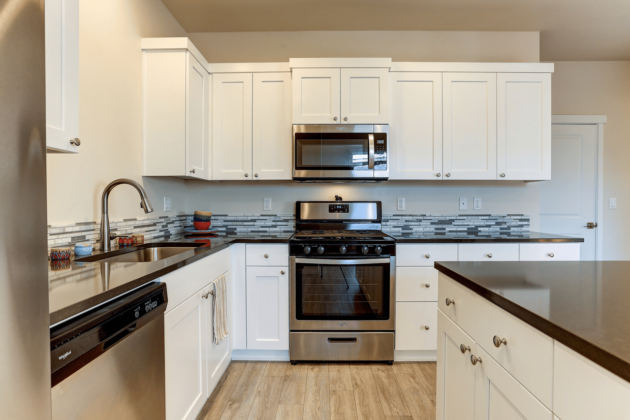 Just Listed: Beautiful & Young Townhome in Park Terrace