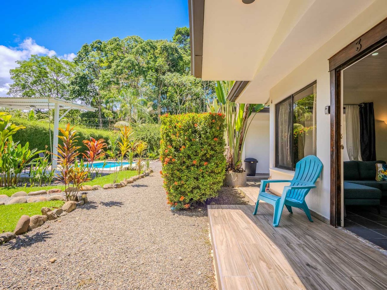 Tropical 3-Cabin Home with Pool and Gardens in the Heart of Uvita