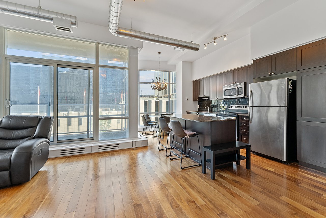 2191 Yonge Street Unit: L7