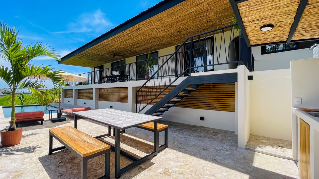 New Modern Ojochal Home with Pool, Office & Mountain Views 24/7 Security