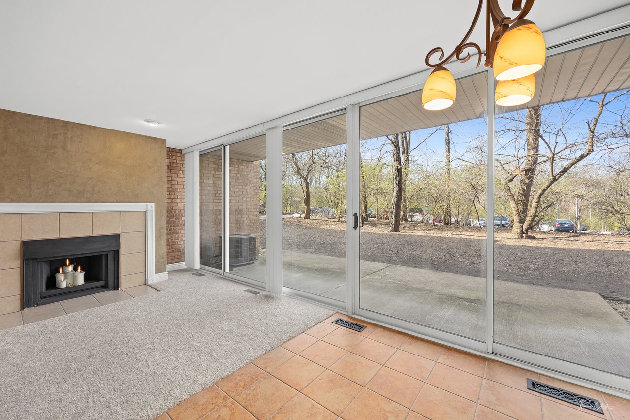 5950 OAKWOOD Drive Unit: 1D