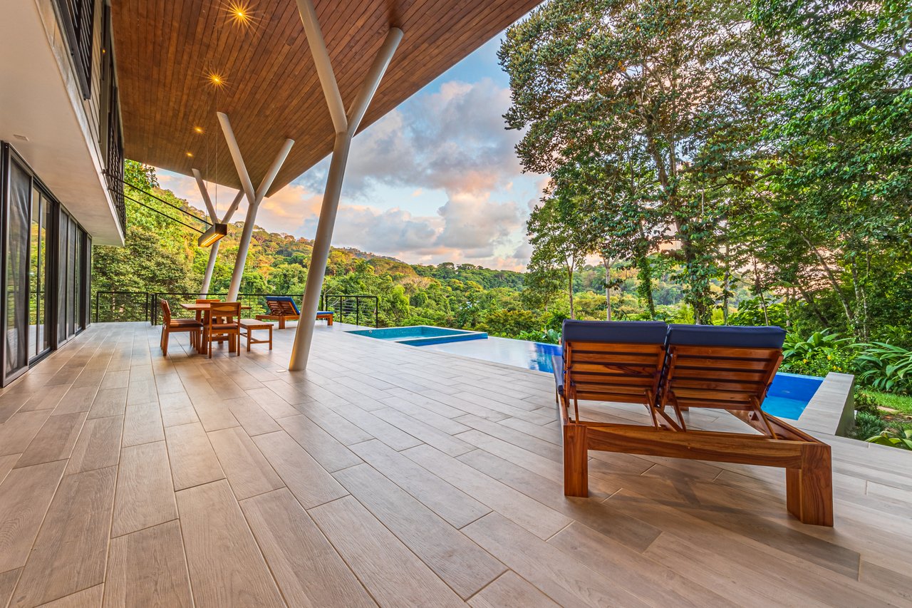 4 Bedroom Jungle Paradise with Ocean Views