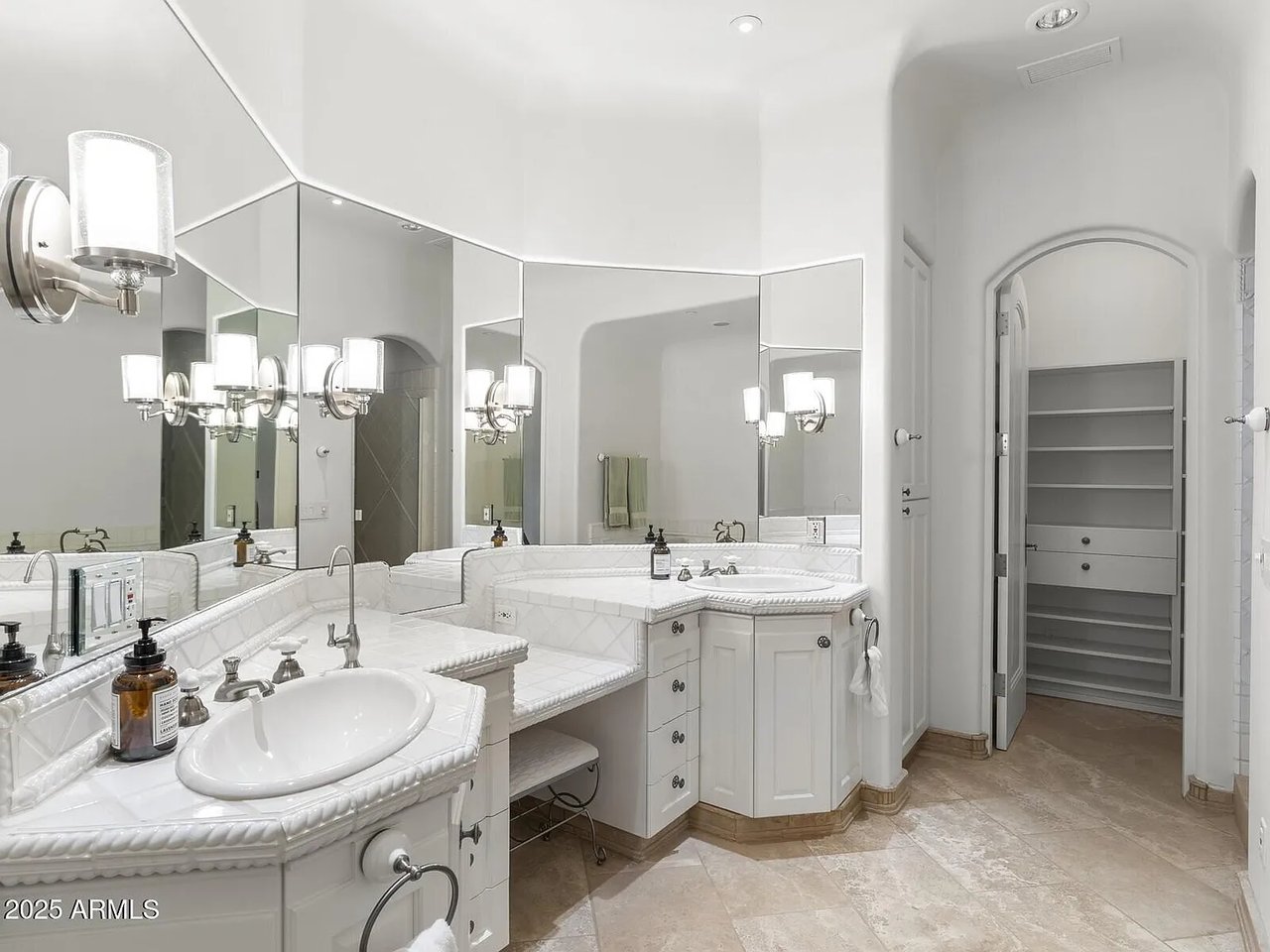 9422 E Happy Valley Road