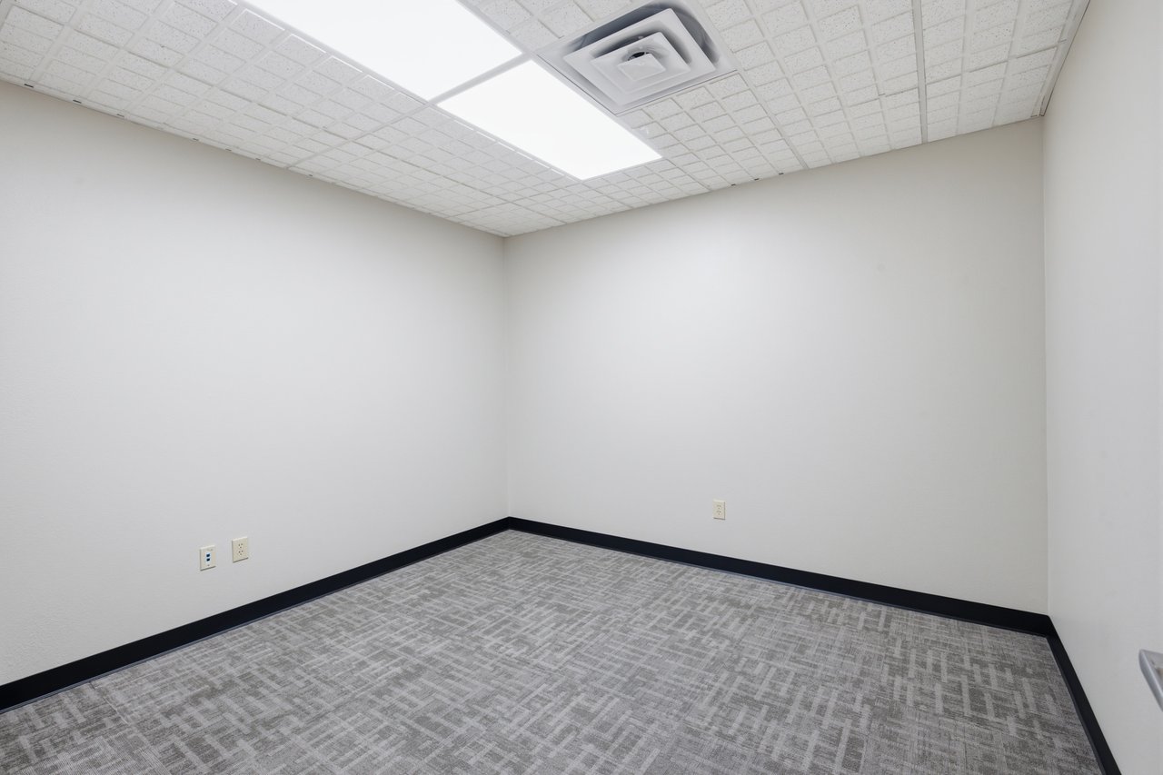 Independence Plaza I & II | Move-in Ready Spec Suites | For Lease