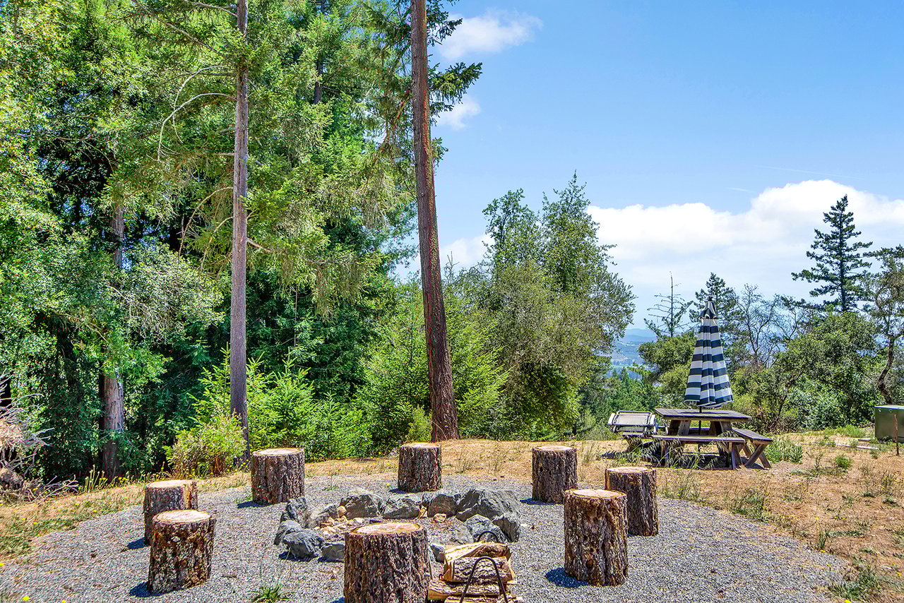 1285 Emerald Ranch Rd
