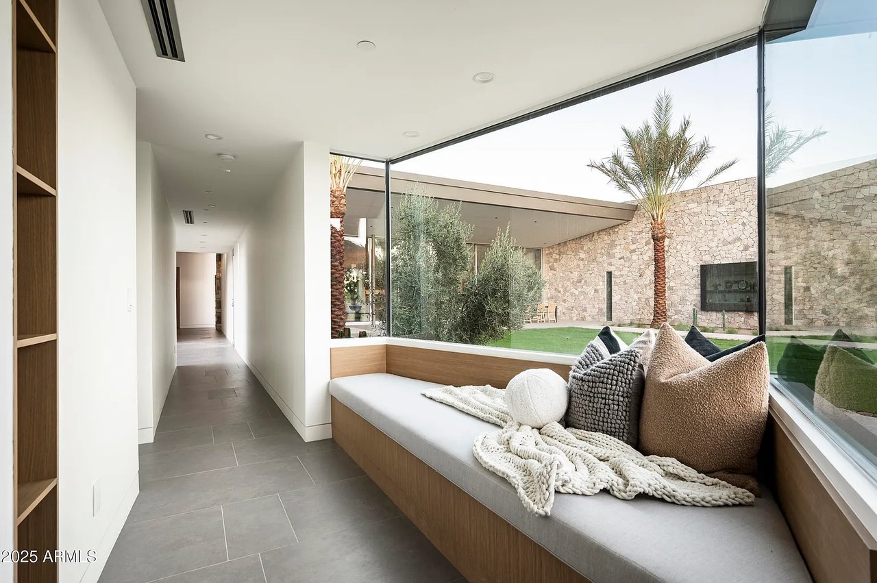 5120 N CASA BLANCA Drive