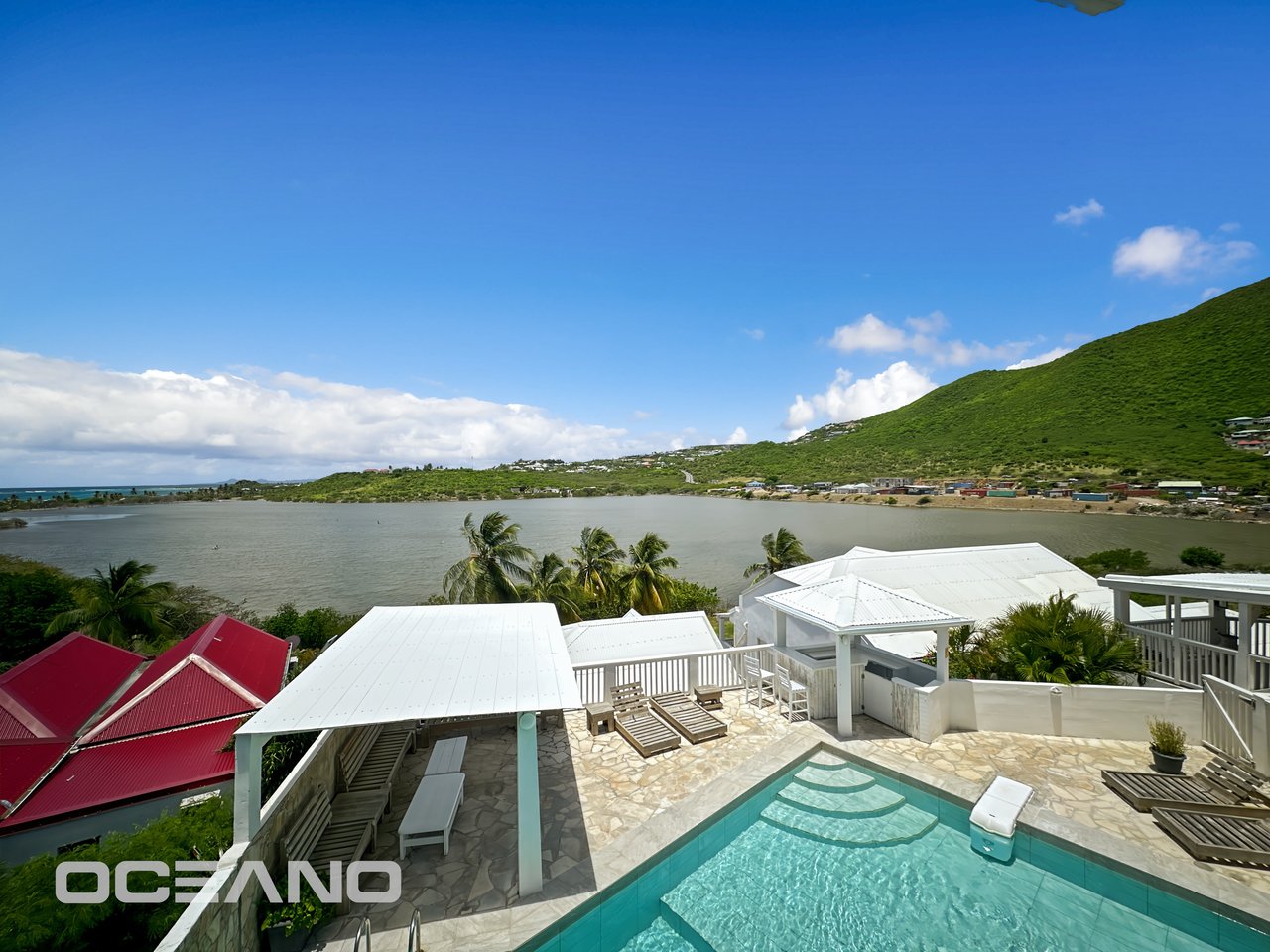 EXCLUSIVE : Set of 2 Apartments (T3 & T2) with Terraces - Charm and Investment Potential