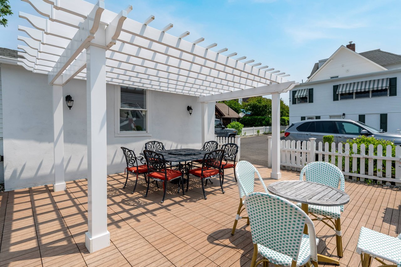 #4 Beautiful Well Design on the First Floor With Outside Deck - Just 3 Homes From Ocean, Bay Head, New Jersey