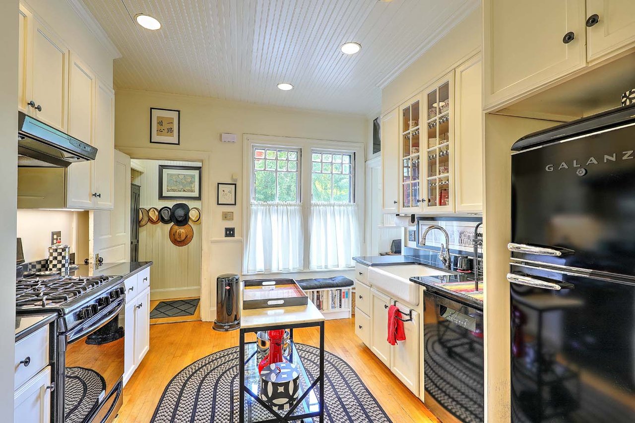 26 Diman Place